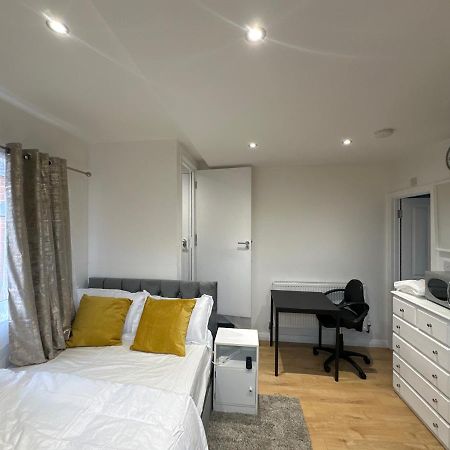 Keedonwood Road Bromley, Rooms With Free Wifi المظهر الخارجي الصورة