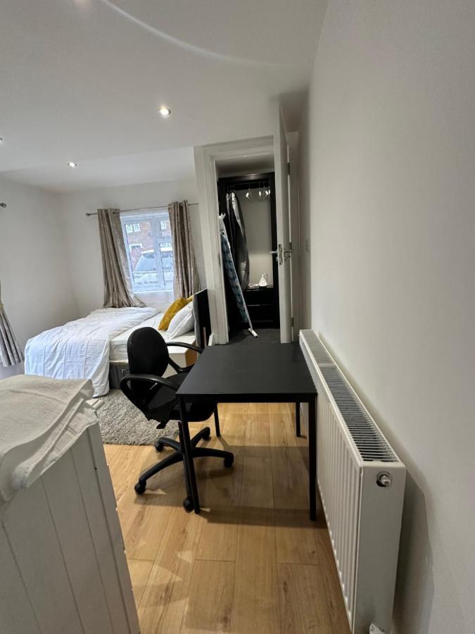 Keedonwood Road Bromley, Rooms With Free Wifi المظهر الخارجي الصورة